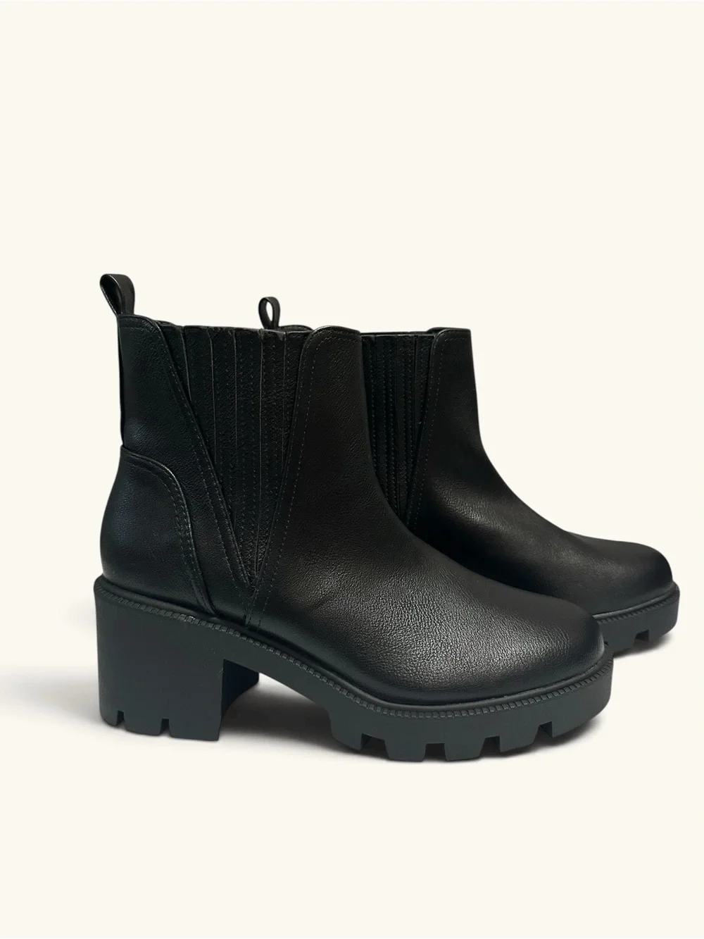 Dolce Vita. NWOT. Black Lug Sole Chelsea Ankle Boots